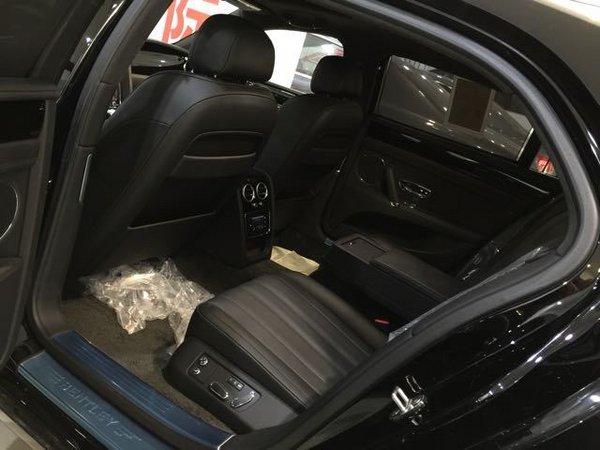 全新2017款宾利飞驰V8S Mulliner驾驶包-图8