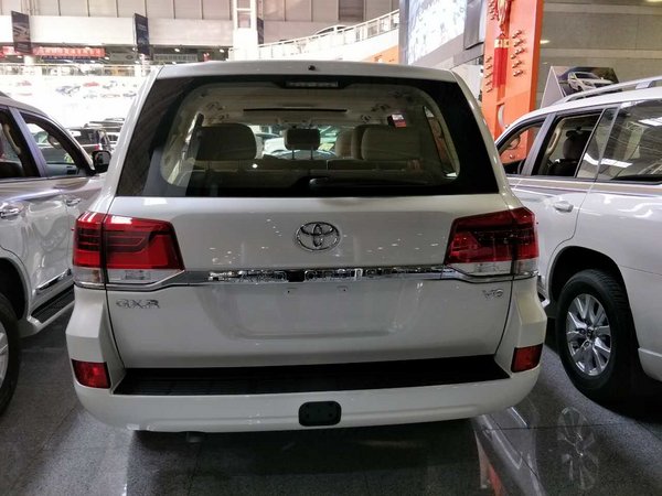 17款豐田酷路澤4000 首批現(xiàn)車拆箱體驗價-圖4