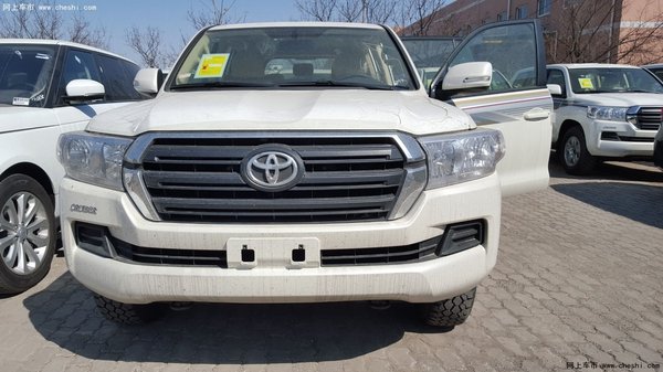 2016款蘭德酷路澤4000 丐版豐田陸巡現(xiàn)車-圖2