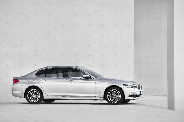 全新BMW 5系Li傲然上市，志在必得-图6
