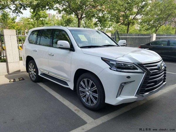 高清实拍16款雷克萨斯LX570  中东大凌志-图3