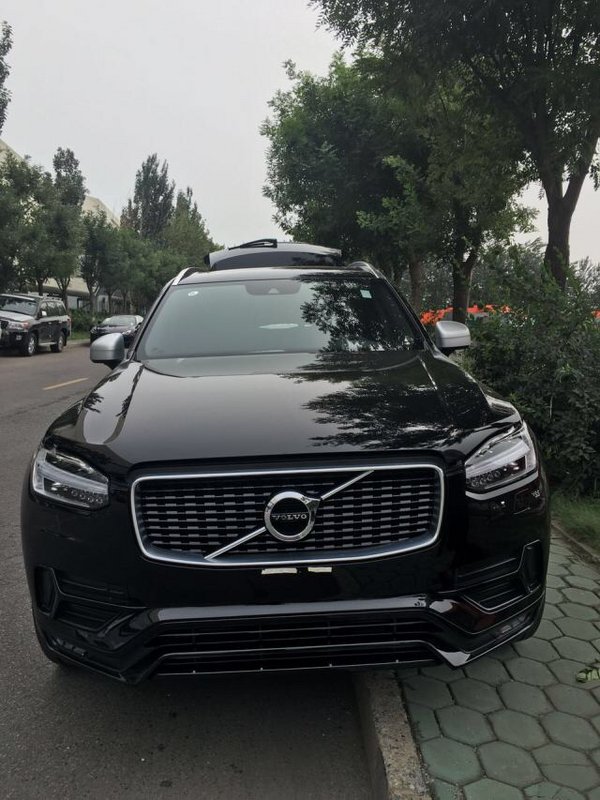 2016款沃尔沃XC90黑色 安全性能全球之最-图2