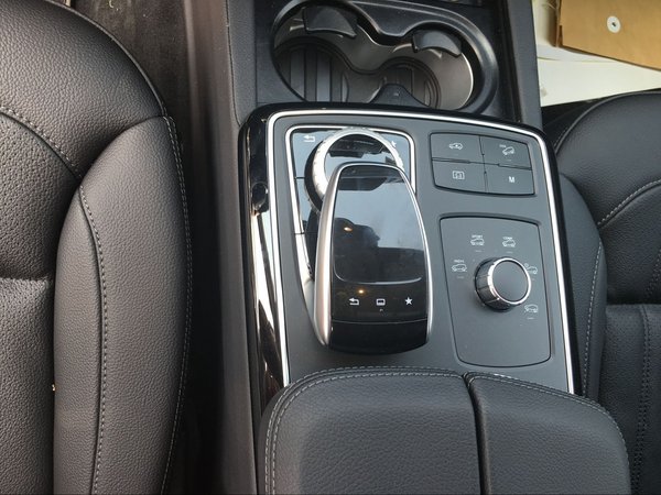 2017款奔馳GLS450現(xiàn)車(chē) 豪情降價(jià)中秋獻(xiàn)禮-圖5