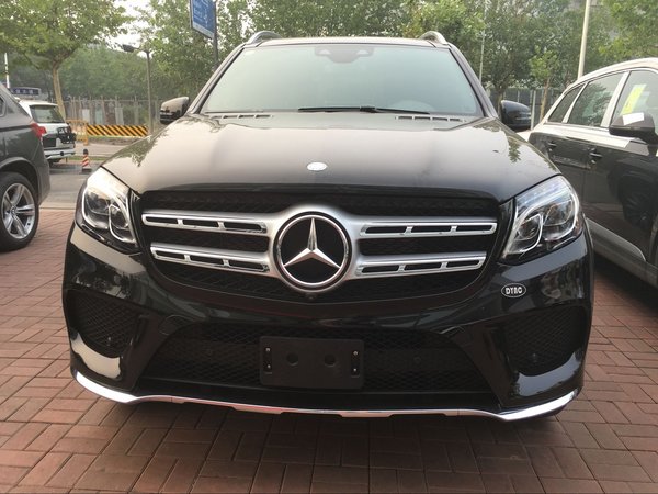 2017款加版奔馳GLS450 現(xiàn)車出售價(jià)格最優(yōu)-圖3
