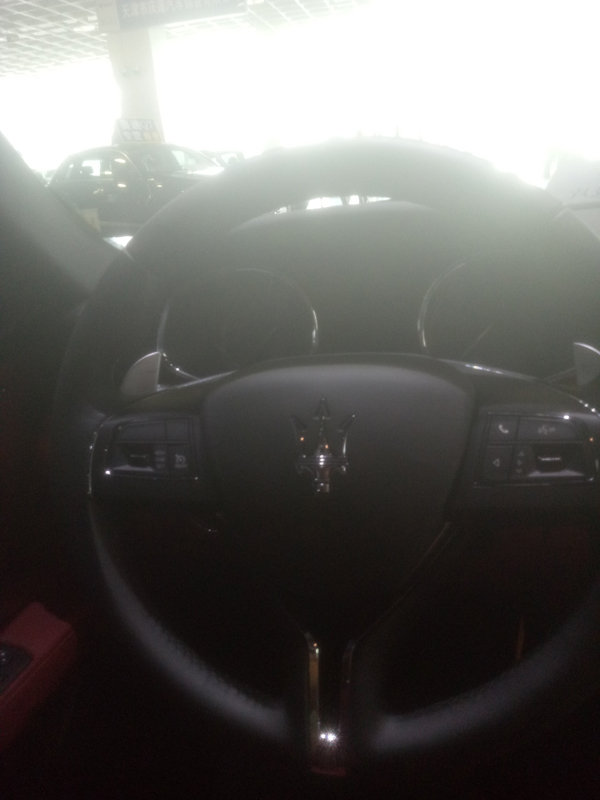 玛莎拉蒂莱万特 限量版蓝色大功率越野车-图8