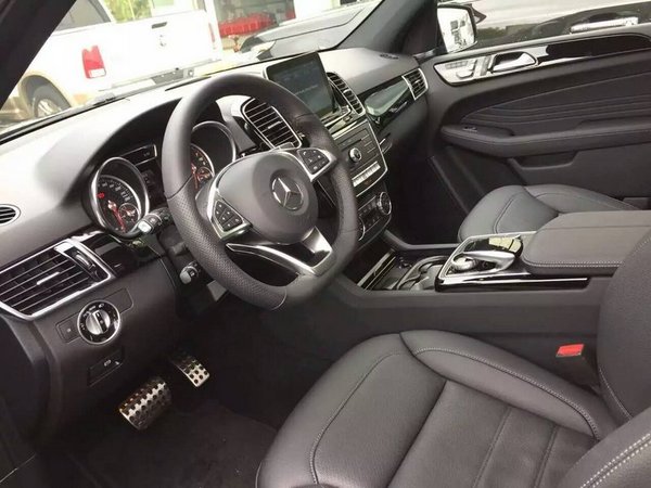 2017款奔驰GLE43爆促 豪气SUV显王者之风-图4
