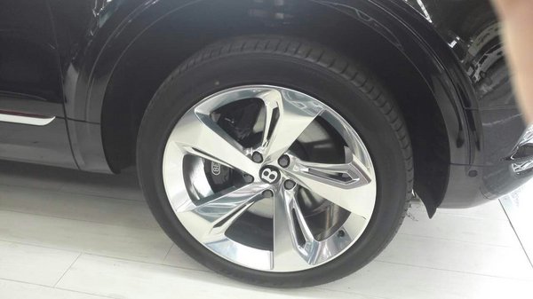 宾利添越SUV深受车友追捧 酬宾折扣来袭-图5