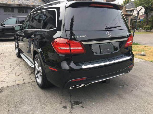17款奔馳GLS450 彰顯優(yōu)雅氣質(zhì)降價(jià)再升級(jí)-圖3
