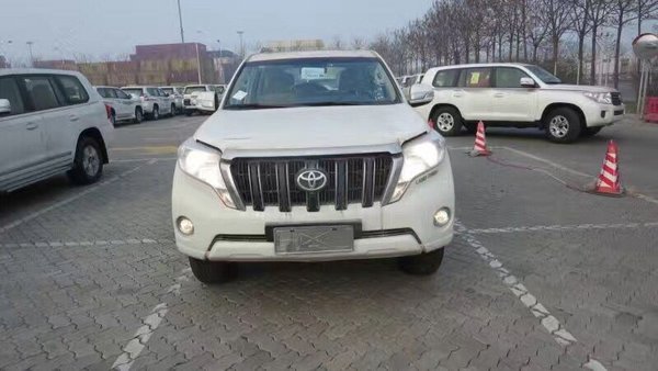 丰田普拉多4000现车 17款霸道全版本配置-图6