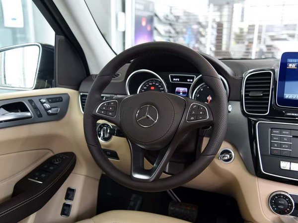 2017款奔馳GLS450現(xiàn)車 頂級(jí)越野最新行情-圖7