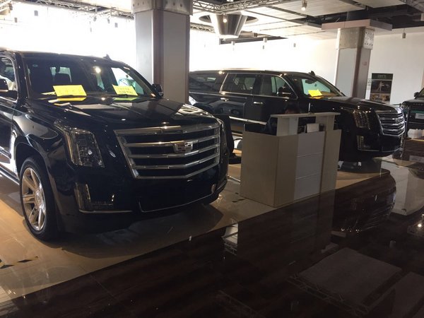 凯迪拉克凯雷德四驱6.2L 越野路面上王者-图2