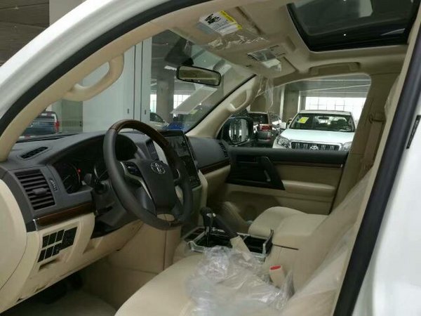 16款丰田酷路泽4000 V6陆巡二月降价狂欢-图6