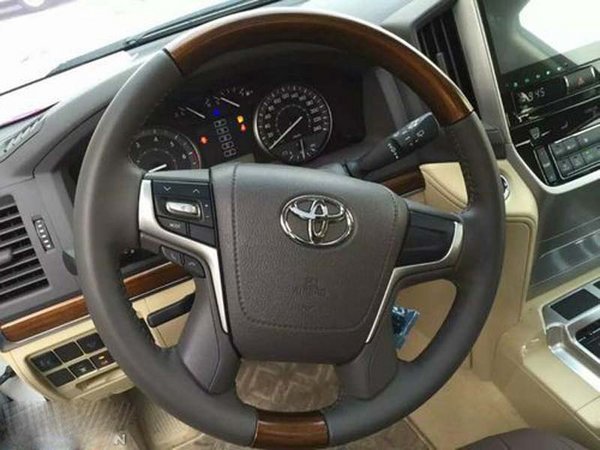 中東豐田酷路澤4000現(xiàn)車 騰躍底價V6秒殺-圖4