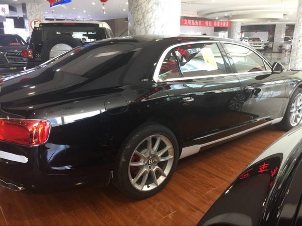 17款宾利飞驰V8S完美精堪工艺 惠降底线-图3