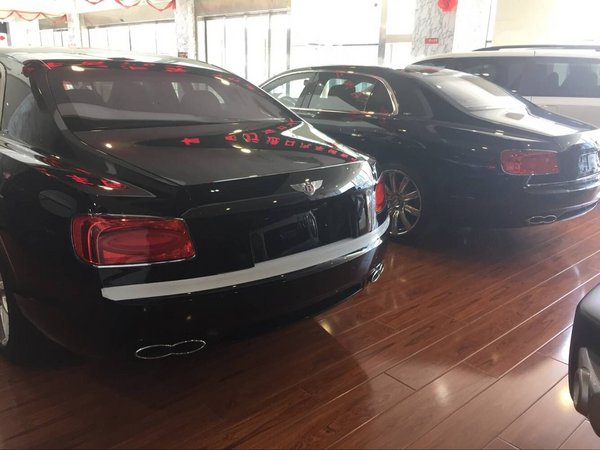 17款宾利飞驰V8S完美精堪工艺 惠降底线-图10