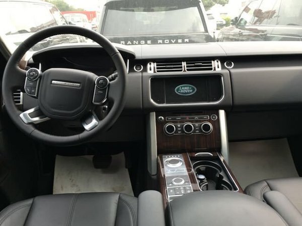 路虎揽胜行政柴油版 现车105万绝对底价-图5