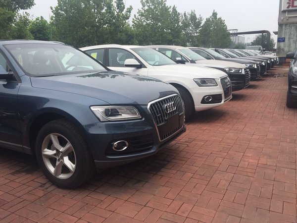 2016款?yuàn)W迪Q7現(xiàn)車 時(shí)尚越野新寵報(bào)價(jià)65萬(wàn)-圖5