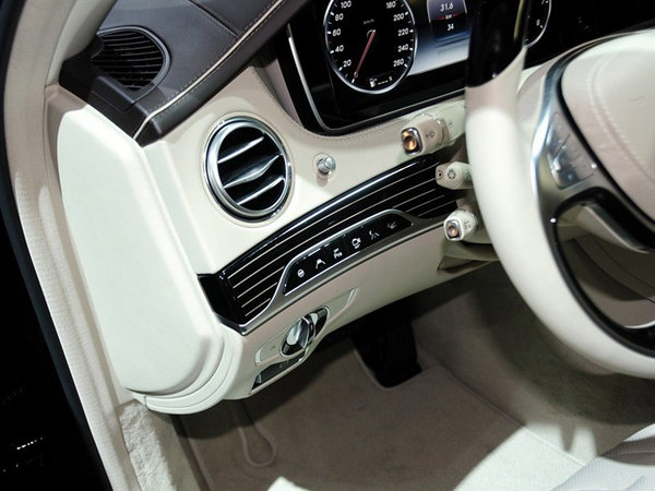 奔驰迈巴赫S600现车 狂热动力款优惠过万-图5