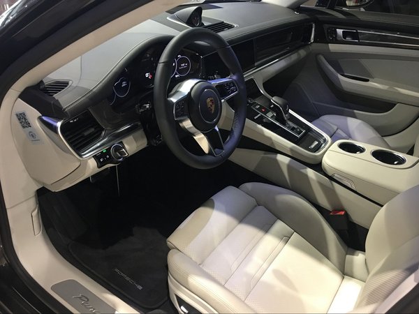 17款保时捷Panamera4S加版 尽显迷人身姿-图5