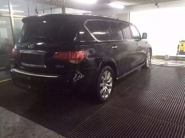 英菲尼迪QX80现车到港 加长豪车240万元-图3