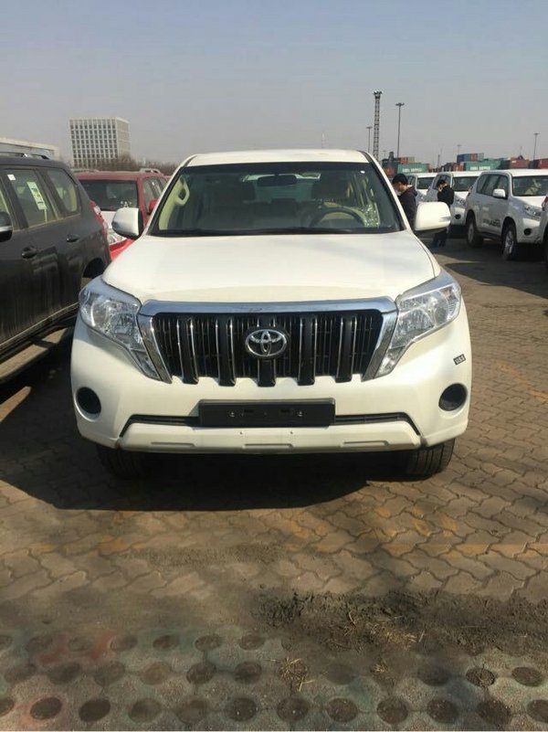 2017款丰田霸道2700价格 天津港霸道促销-图1