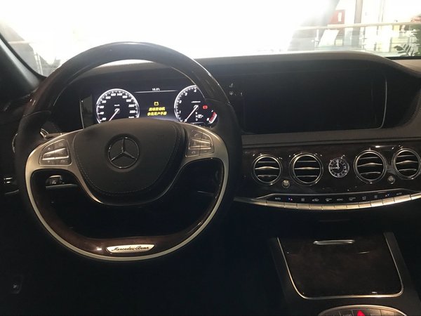 17款奔驰S400现车 19轮豪轿3.0T特价处理-图5