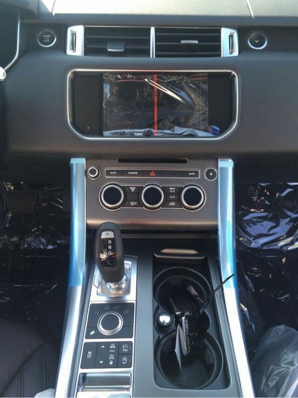 17款路虎揽胜运动版 坐拥新景观感受激情-图5