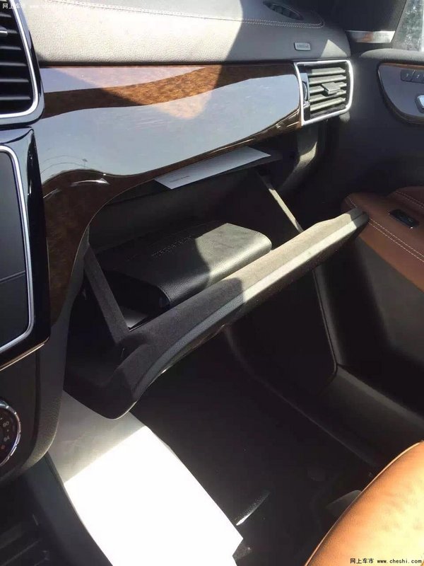 16款奔馳GLS450 優(yōu)雅相隨110萬強悍出眾-圖9