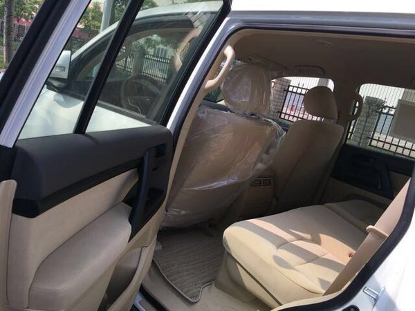 16款丰田酷路泽4000现车60.8万 三包质保-图5