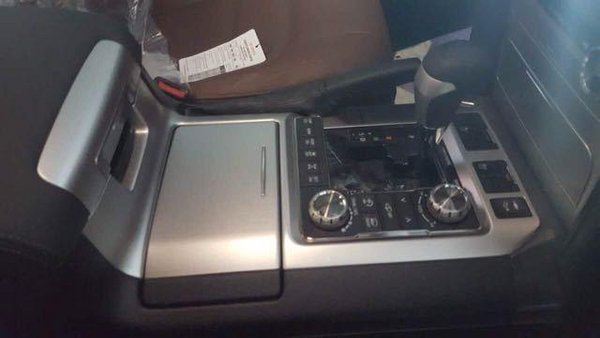 16款豐田酷路澤5700 V8配置爆惠行情解析-圖4