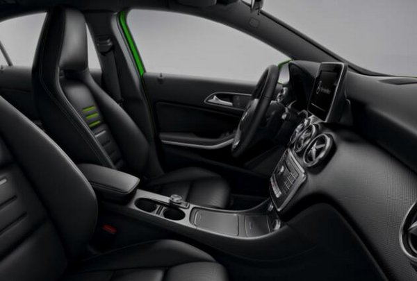 新款奔驰A级正式上市 售价23.6-49.8万元-图7