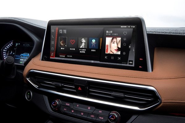 上汽大通品牌战略暨首款互联网定制SUV D90全球首发-图10