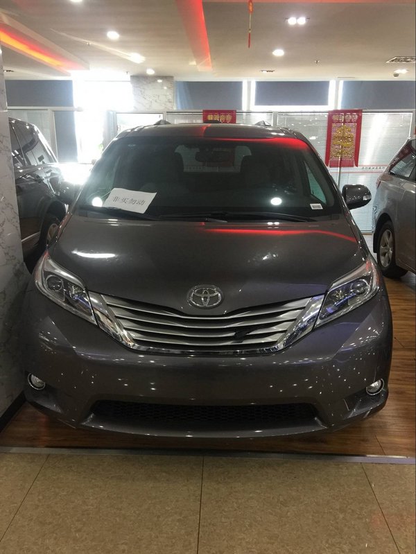 2017款豐田塞納首惠現(xiàn)車 全新改裝商務(wù)艙-圖2