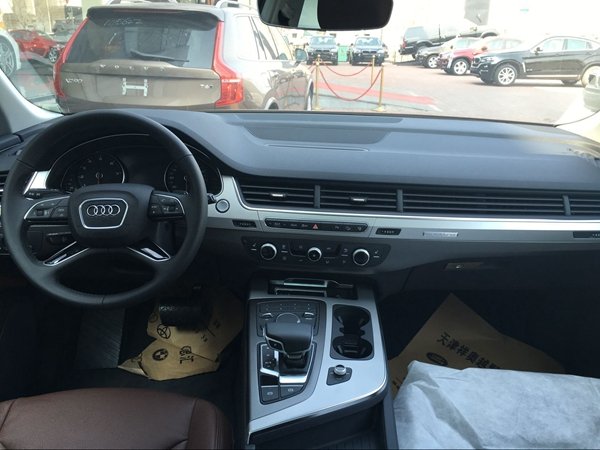 16款奧迪Q7現(xiàn)車廠家特賣驚喜促銷配置全-圖5