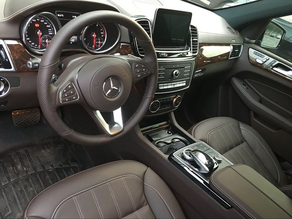 2017款加版奔馳GLS450 現(xiàn)車出售價(jià)格最優(yōu)-圖6