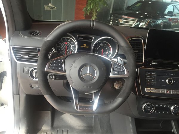 奔驰GLS63高性能SUV 霸气抵港限量特价卖-图4