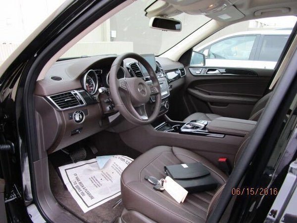 17款奔馳GLS450現(xiàn)車入港 首批優(yōu)惠超值購-圖6