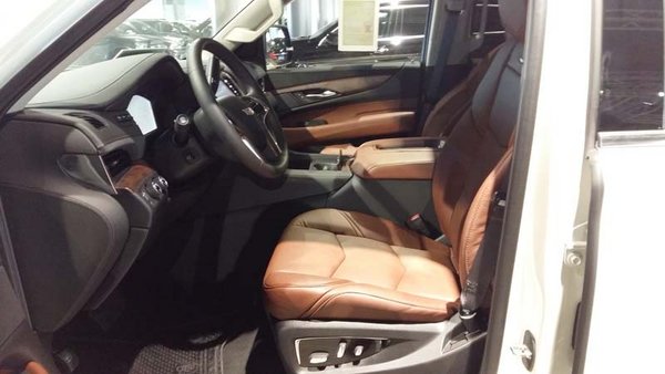 17款凯迪拉克凯雷德 刚劲硬朗商务大酬宾-图4