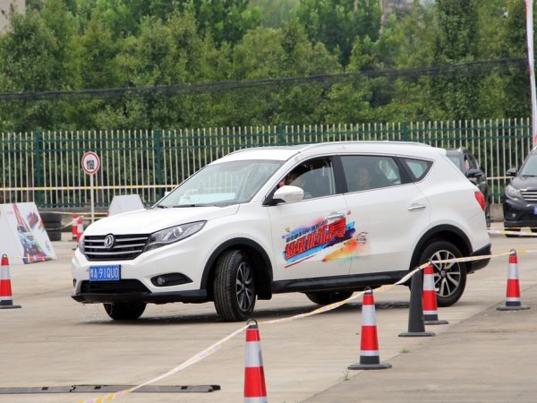 超级都市SUV-东风风光580超级挑战赛-图12