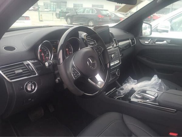 17美規(guī)奔馳GLS450最低價(jià)100萬 限量五臺(tái)-圖8