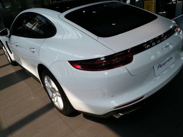 17款保时捷Panamera 撩妹神器高颜值跑车-图5