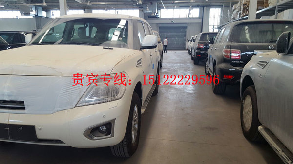日產(chǎn)尼桑途樂Y62土豪金 途樂沙漠越野王-圖5