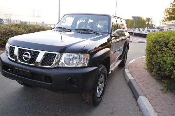 17款日产尼桑途乐Y61 长轴4800现车预定-图2