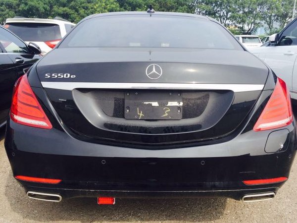 17款奔驰S550e油电混合两驱 飚底140万起-图9