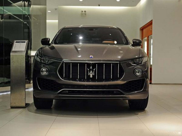 瑪莎拉蒂萊萬特現(xiàn)車到店 靚麗萊萬特?zé)徜N-圖2