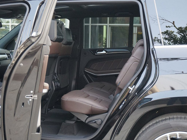 2017款奔馳GLS63 AMG天津港現(xiàn)車(chē)優(yōu)惠報(bào)價(jià)-圖8