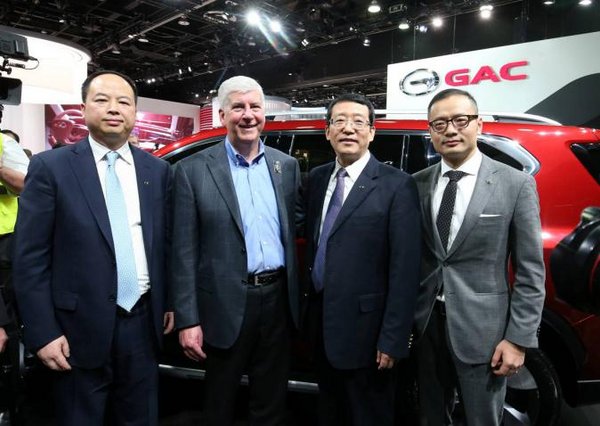 传祺GS7全球首发与国际汽车品牌同台竞技-图11