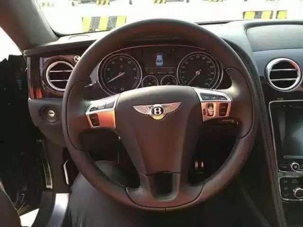 2016款宾利飞驰4.0T价格 V8土壕豪气外露-图4