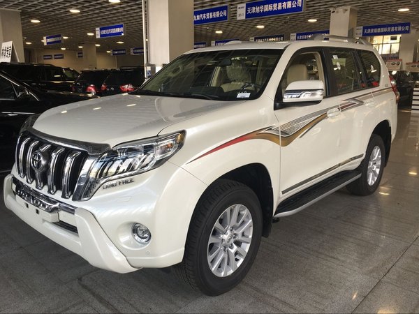 2017款豐田霸道4000 現(xiàn)車搶占情人節(jié)頭條-圖1