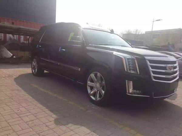 16款凱迪拉克凱雷德 現(xiàn)車百萬降價樂不停-圖3